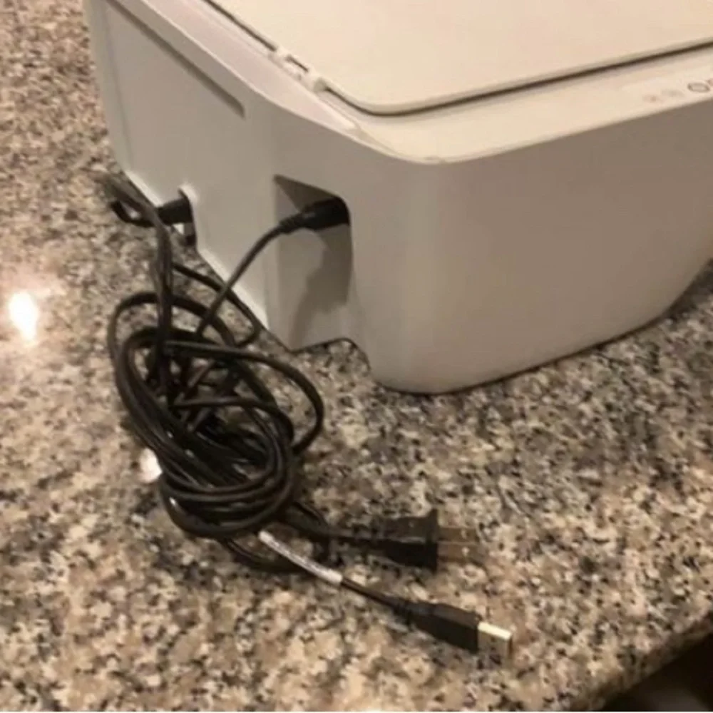 HP DeskJet 2132 Printer, Scanner and Copier
